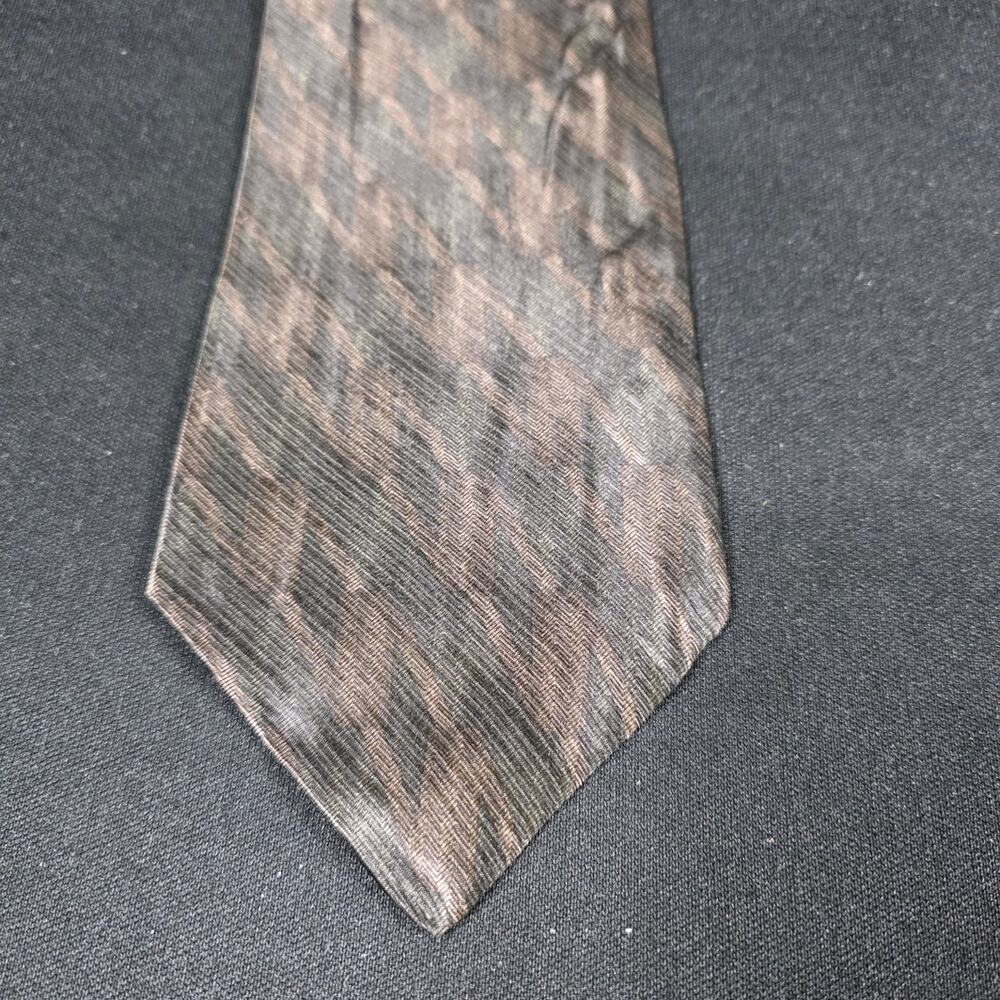 Haggar Men's Brown Silk Herringbone Pattern Classic Necktie